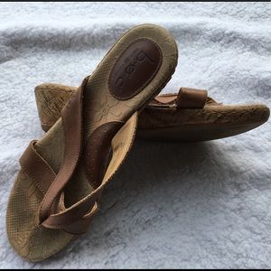 BOC leather sandals
